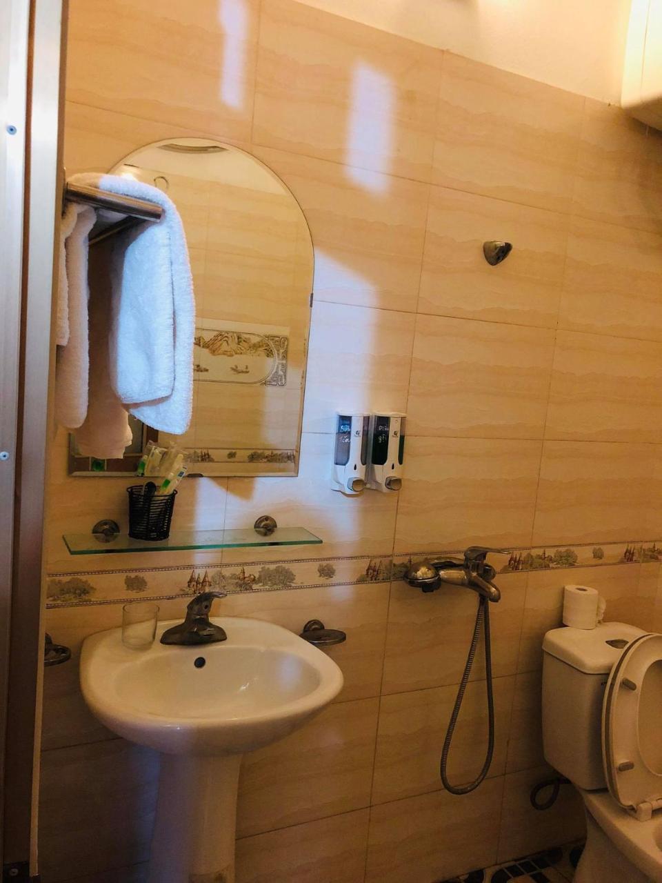 Hùng Thịnh hotel Ban Gum Ngoại thất bức ảnh